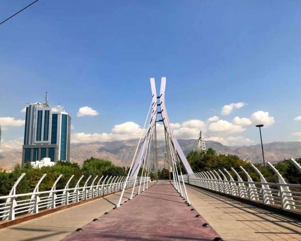 نمایی از مسیر گذر پل آب و آتش