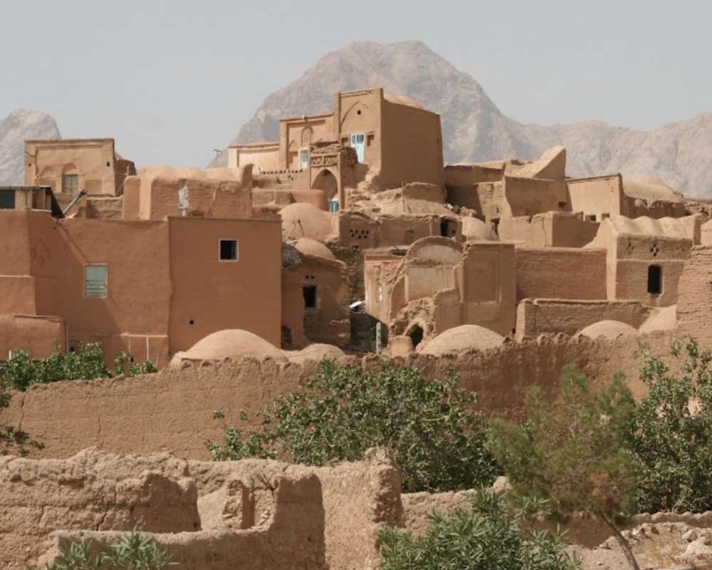 نمایی از خانههای کاهگلی شهرستان نائین