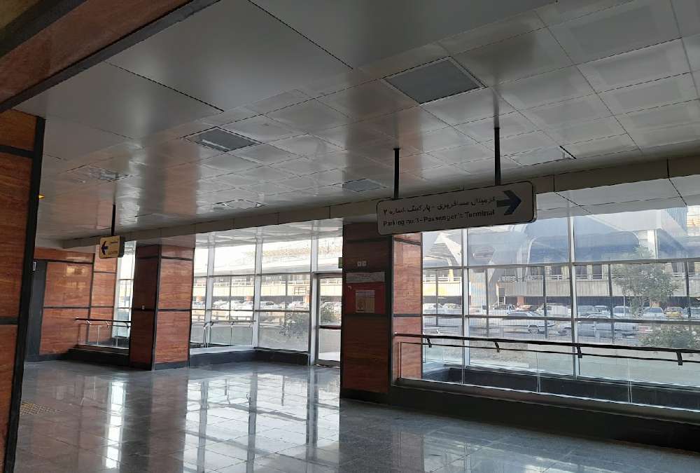مسیر دسترسی به پارکینگ شماره ۲ از ترمینال مسافری فرودگاه امام