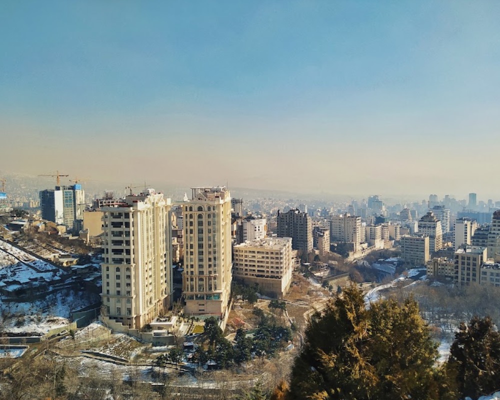منظره زیبای شهر تهران از زاویه توچال