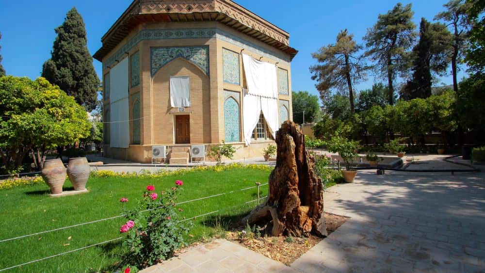 عمارت کلاه فرنگی در موزه پارس شیراز