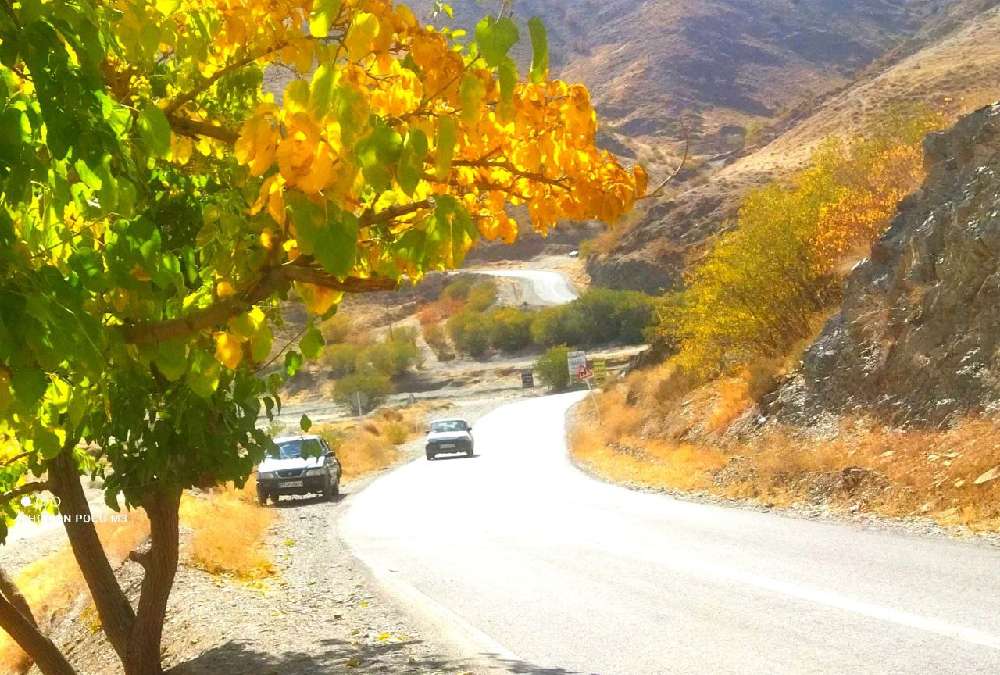 مسیر رسیدن به دره ارغوان طرقبه مشهد در پاییز