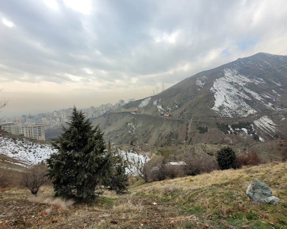 نمایی از بخش‌های کوهستانی توچال تهران