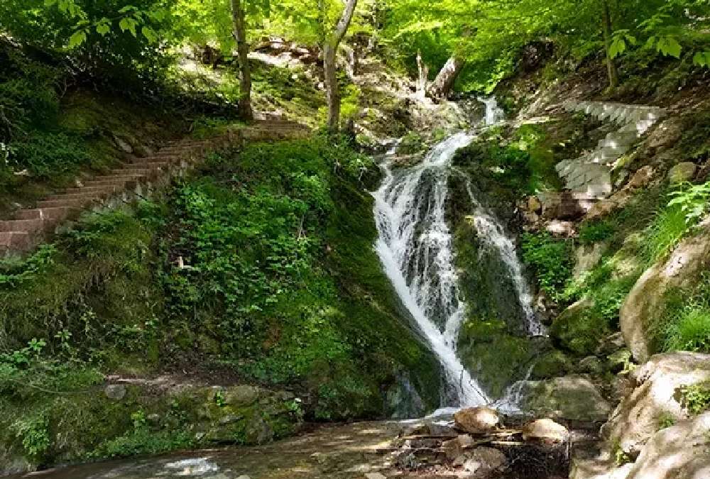 آبشار ویوز از آبشارهای ییلاق اولسبنگاه ماسال