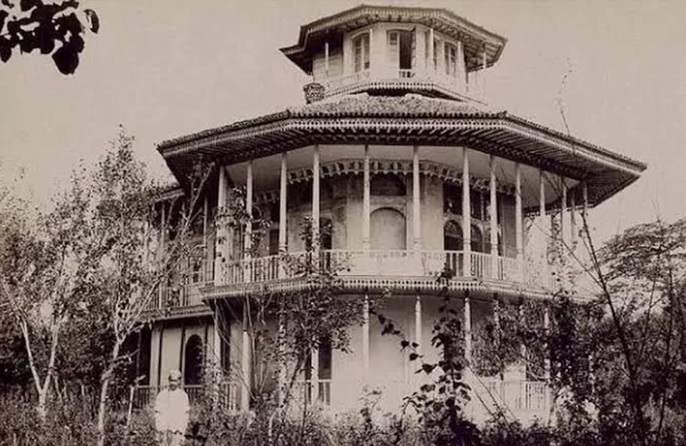 عکس قدیمی از عمارت کلاه فرنگی رشت