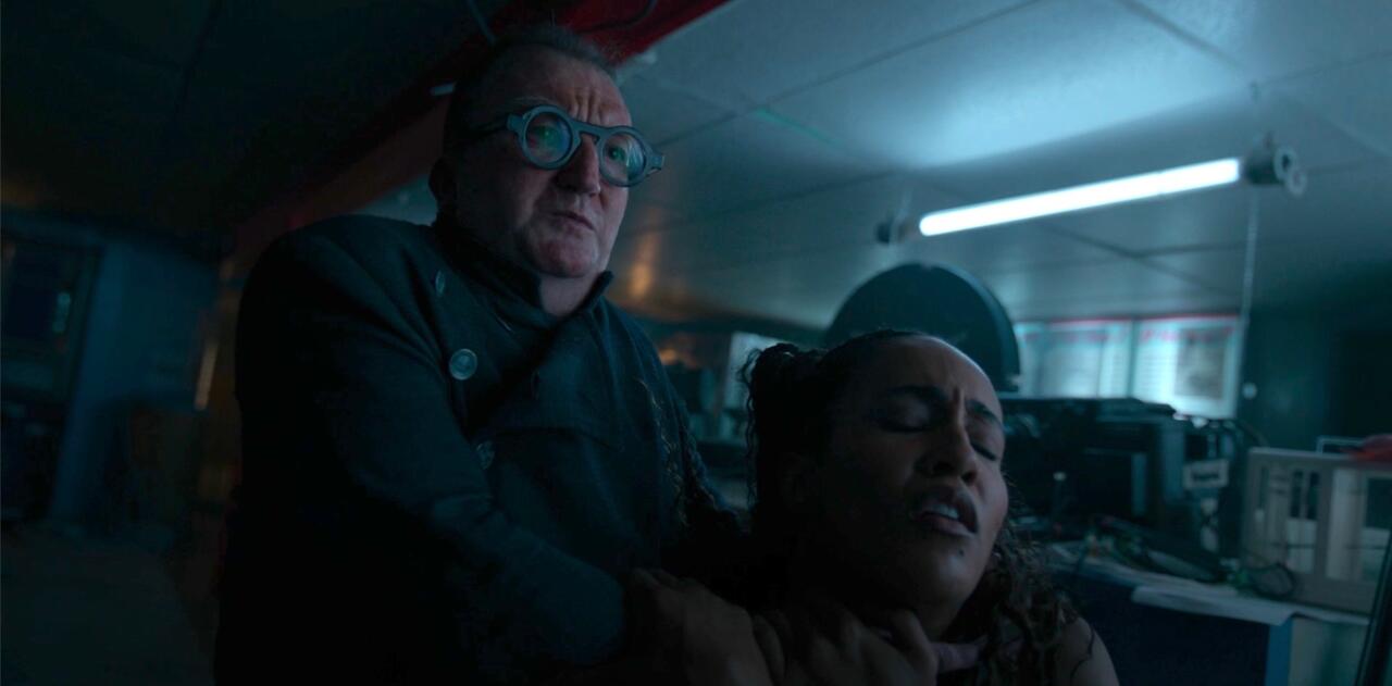 ۱۵. دکتر زمو