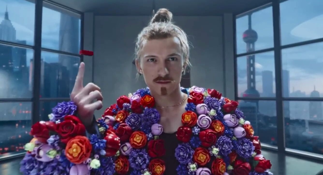 خروج از دنیای مجازی با Tom Holland