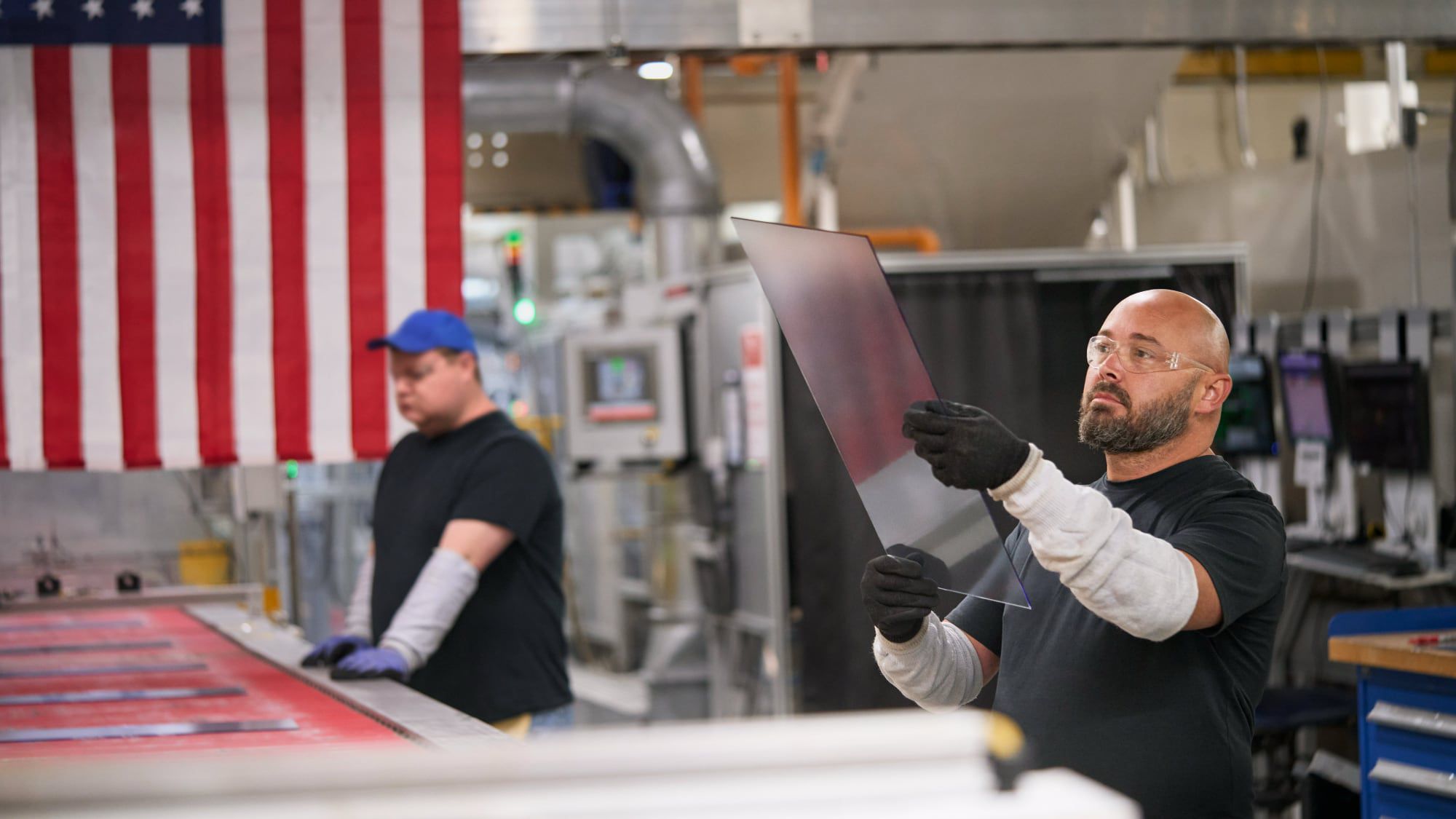 اعلام برنامه تولید آمریکایی اپل با سرمایه‌گذاری ۶۰۰ میلیارد دلاری