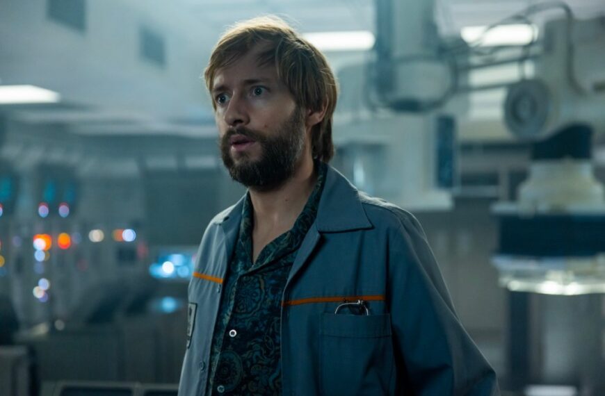 دیوید ریزدال، ستاره «Alien: Earth» درباره نگاه پسران گمشده به آرتور به عنوان یک «شخصیت والدین»، بی‌اعتمادی به Prodigy Corporation و بیشتر