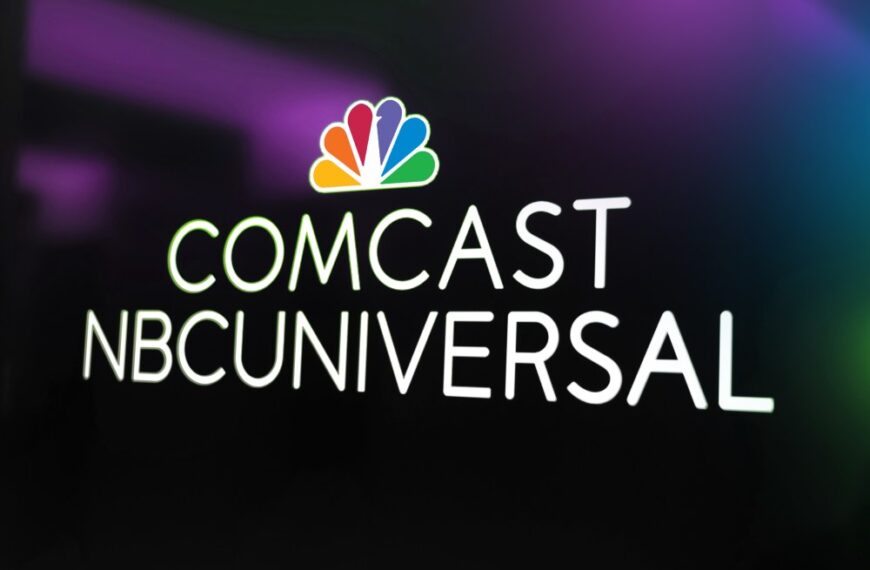 NBCUniversal به کارمندان اعلام کرد: حضور در دفتر چهار روز در هفته الزامی است