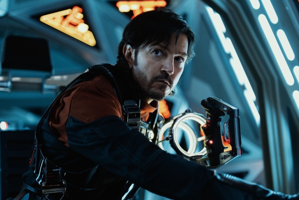 چهره پوکر -- در تصویر: سینتیا اریوو -- (عکس از: سارا شاتز/پیکاک)