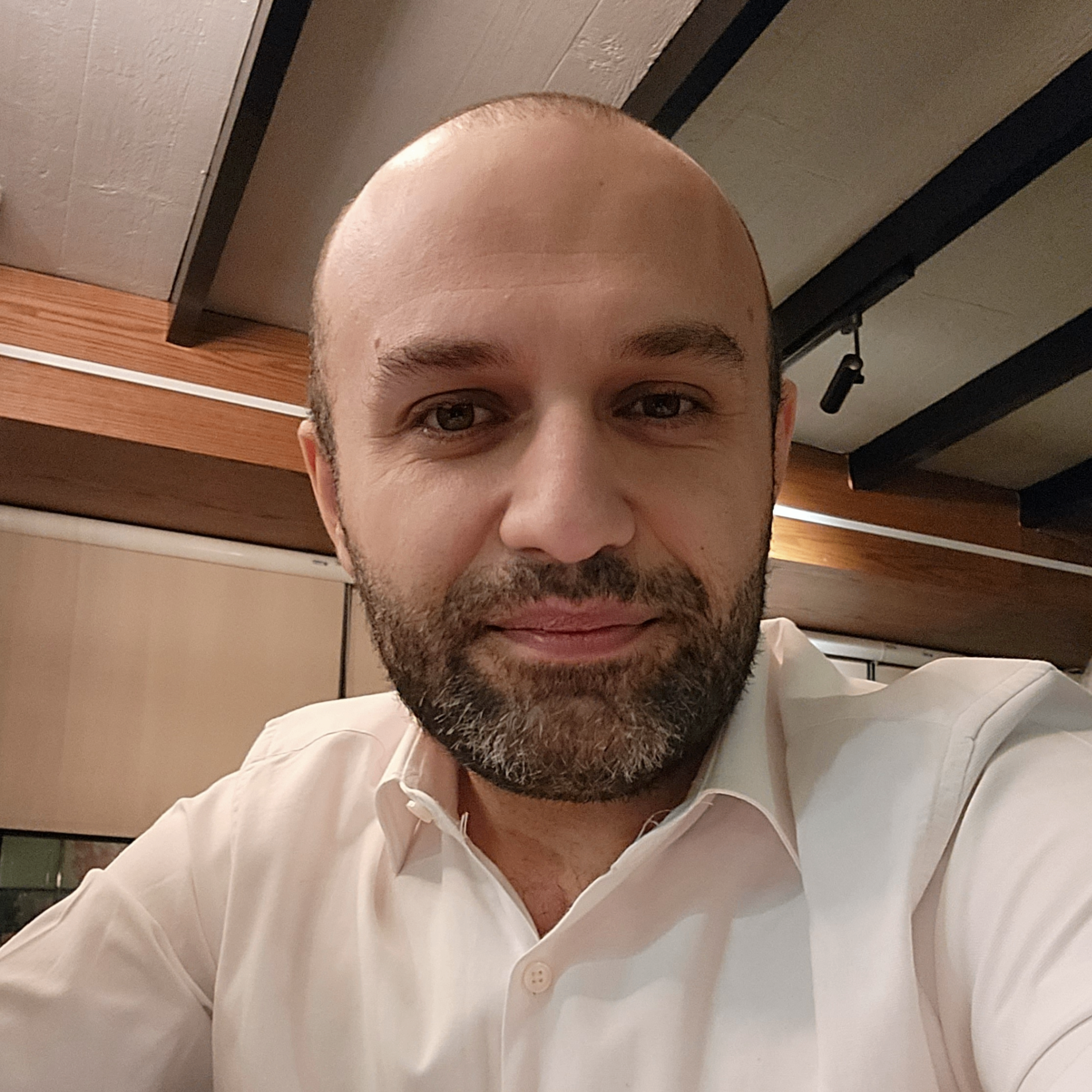 ofoghsanat